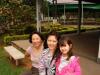 Com a maninha e sobrinha