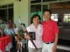 A campe� Dulce recebe seu pr�mio